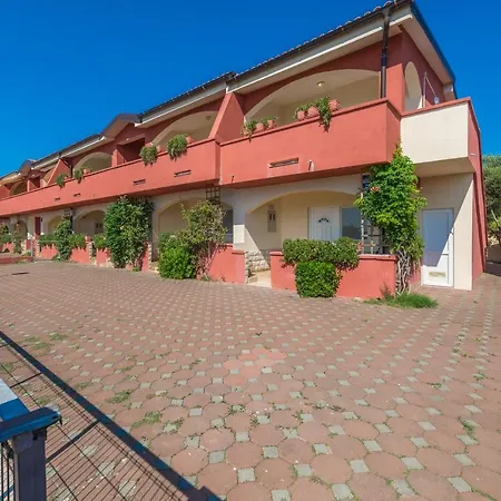 Kaktus Apartment Vir Exterior photo