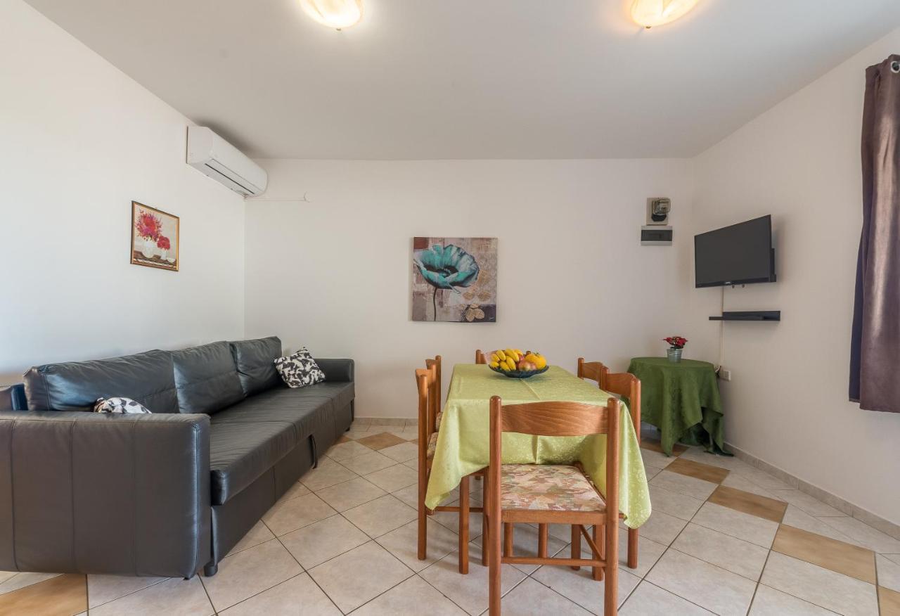 Kaktus Apartment Vir